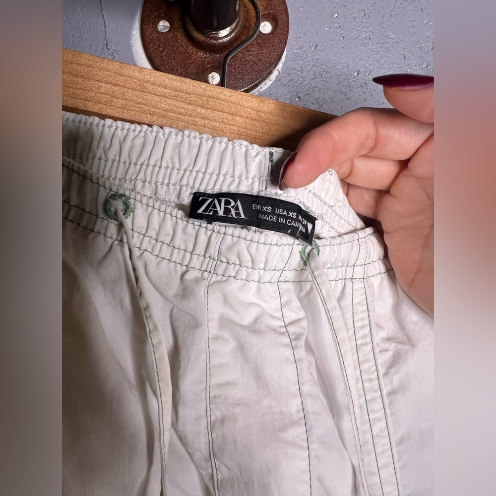 Zara White Parachute Pants with Green Stitching (XS) - Picture 8 of 8